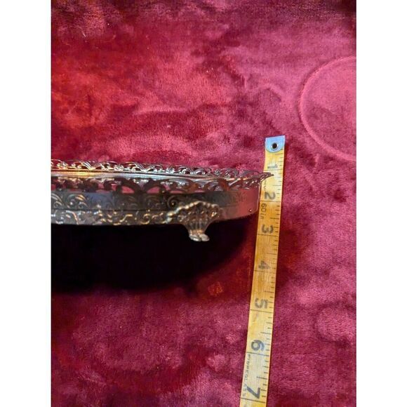 Vintage vanity tray in good condition. 7x5 - Picture 6 of 7